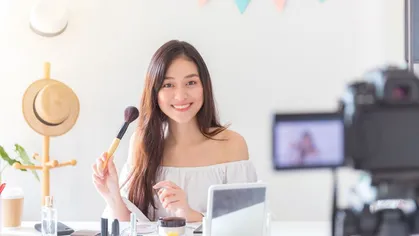 How Social Media is Shaping the Beauty Industry Article image