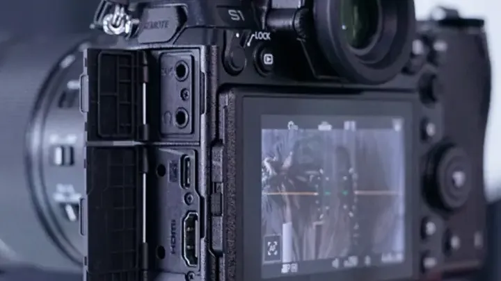 Lumix PYFM: Creating Infinite Collaboration