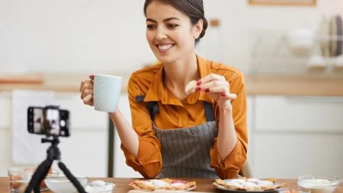 Social Media's Role in Food and Beverage Marketing